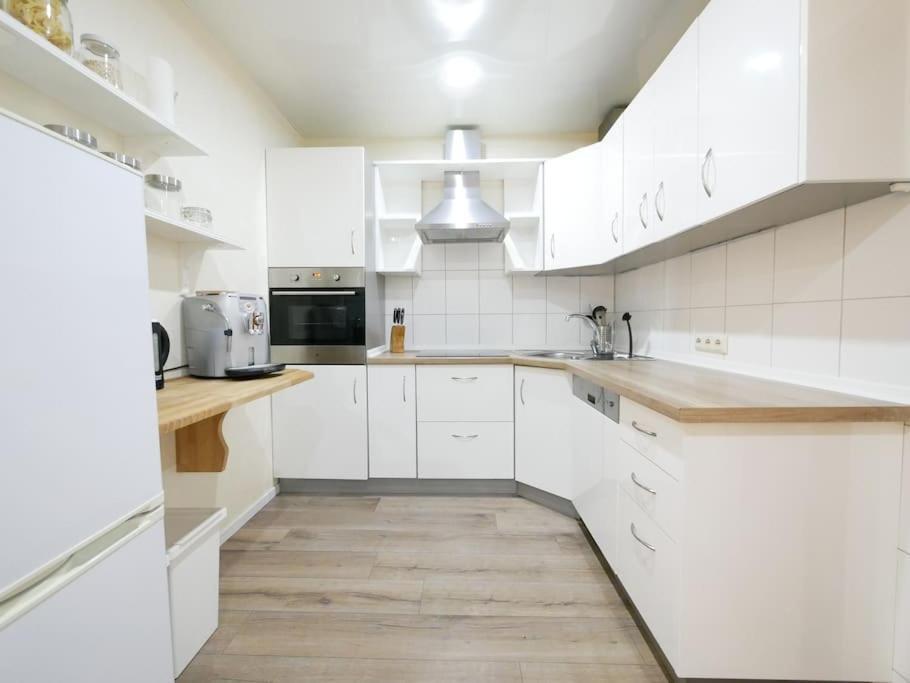61 M2 Erdgeschosswohnung Mit Eigenem Parkplatz Vorm Haus オスナブリュック エクステリア 写真